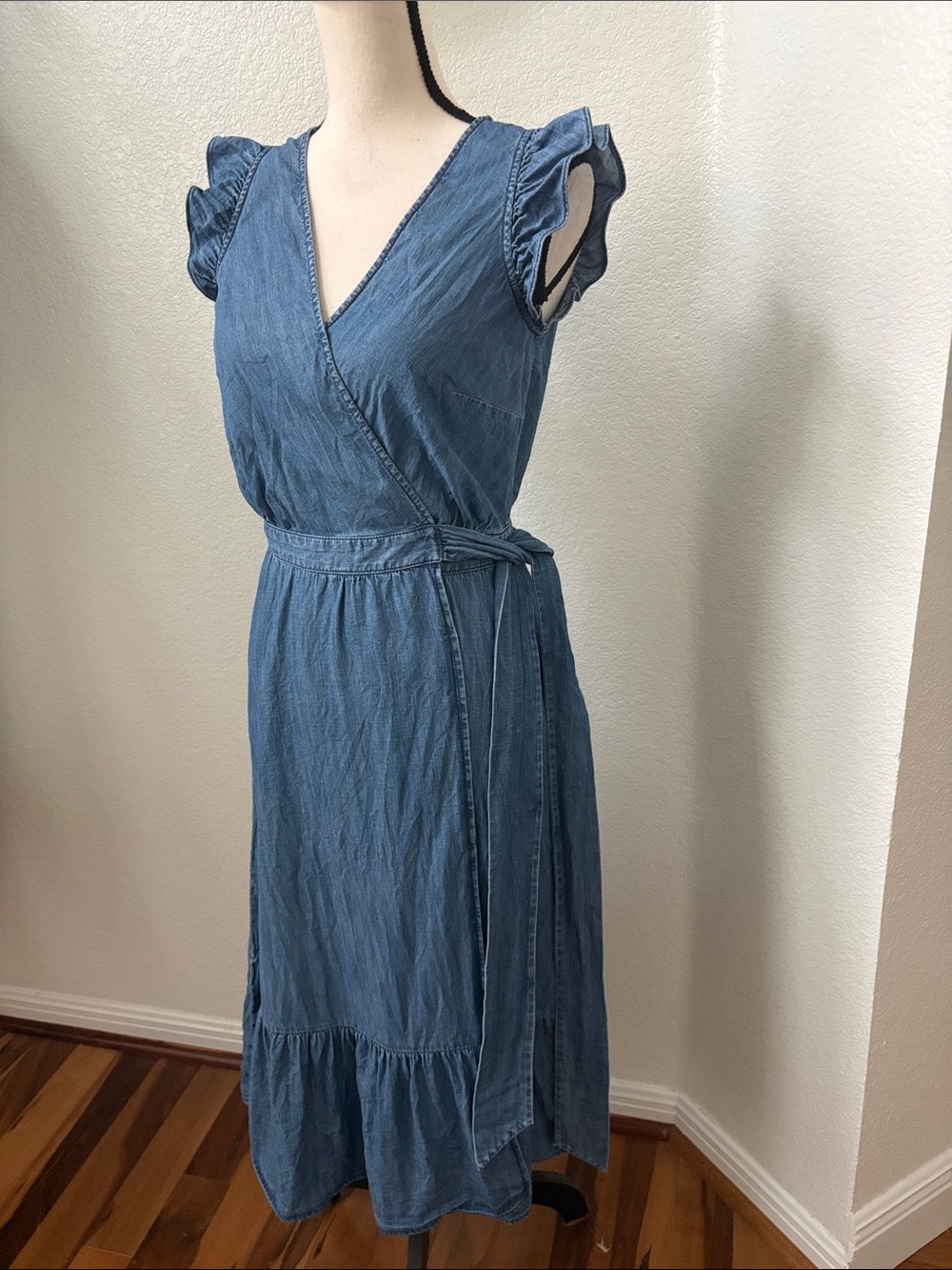 J. Crew Midi wrap dress in Denim chambray Size XS - Picture 4 of 4